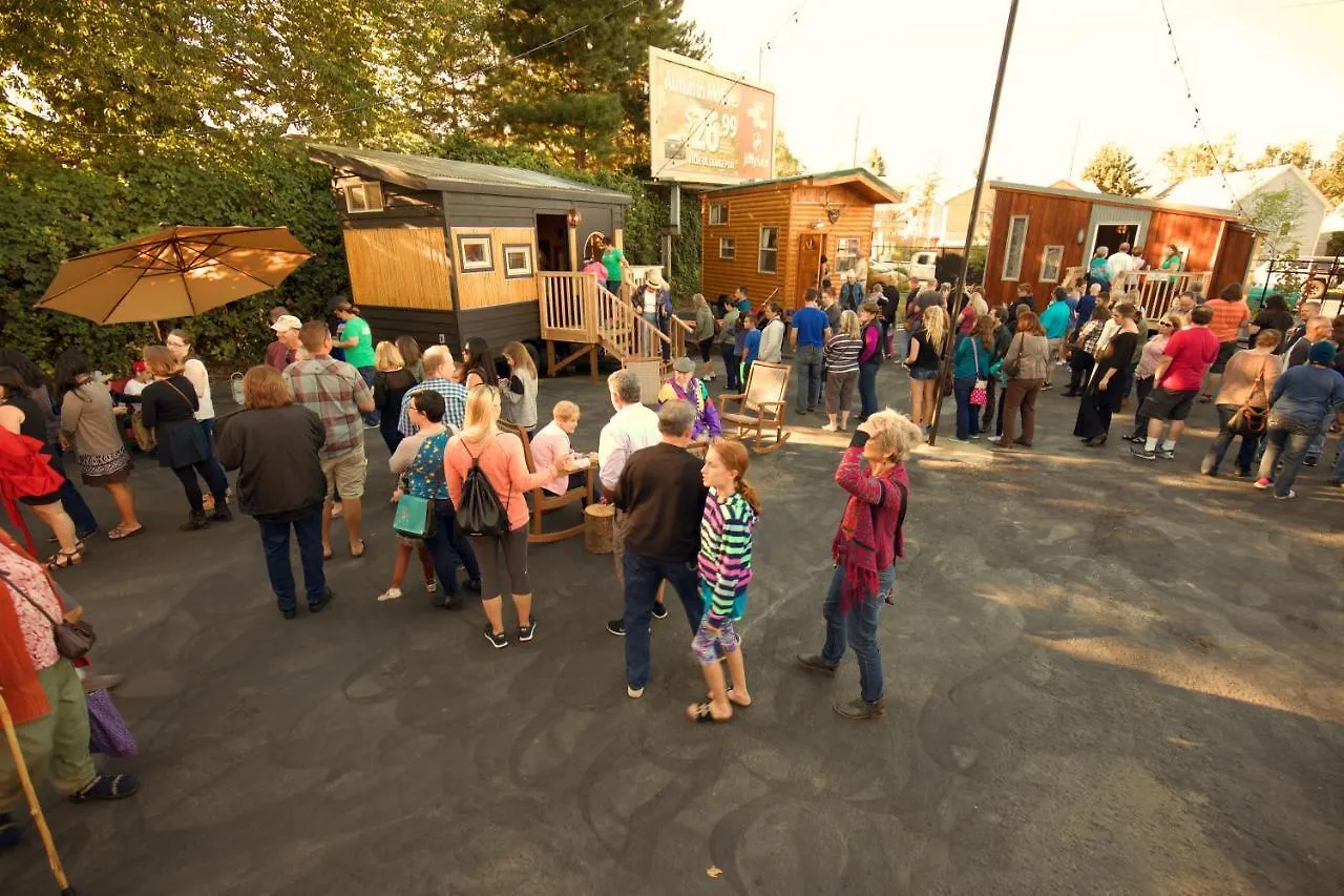Tiny Digs - Hotel Of Tiny Houses Portland