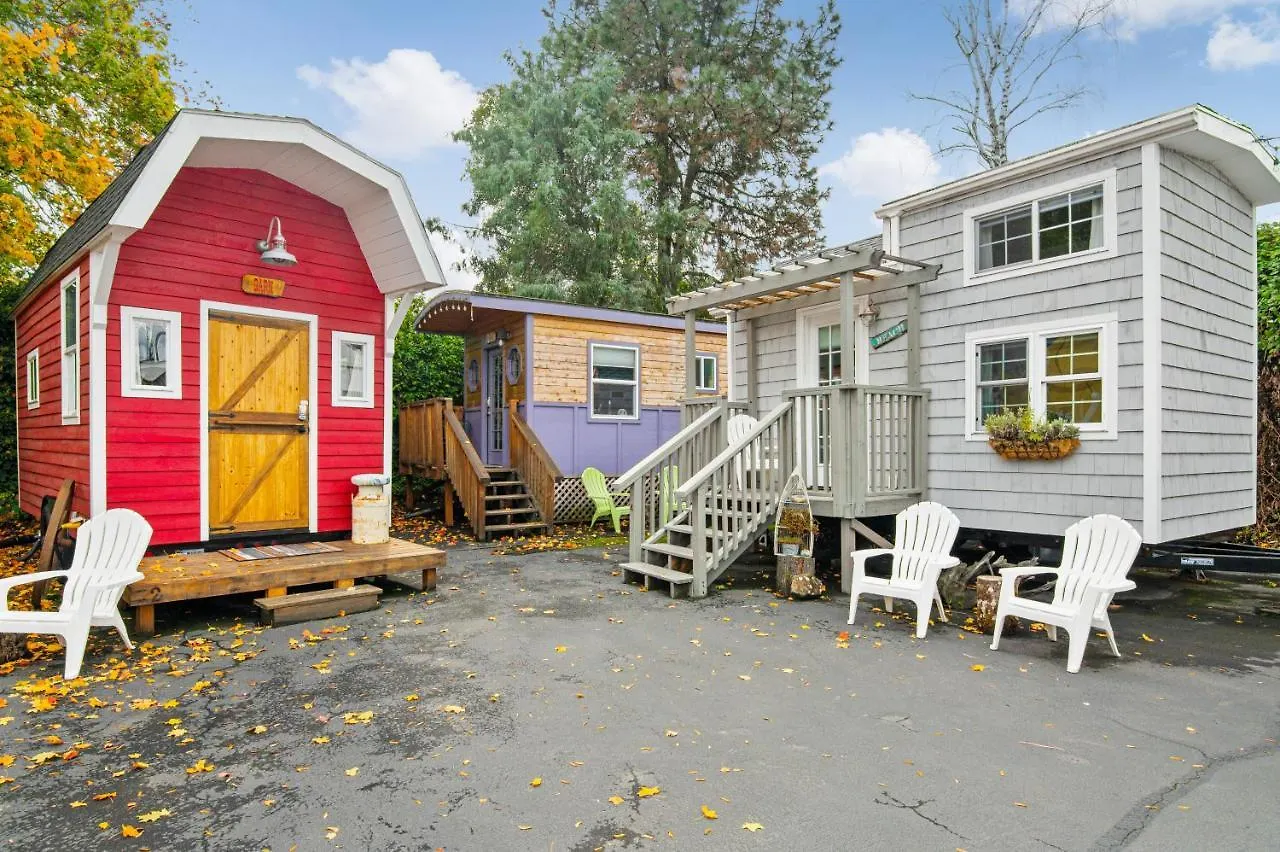 Tiny Digs - Hotel Of Tiny Houses Portland