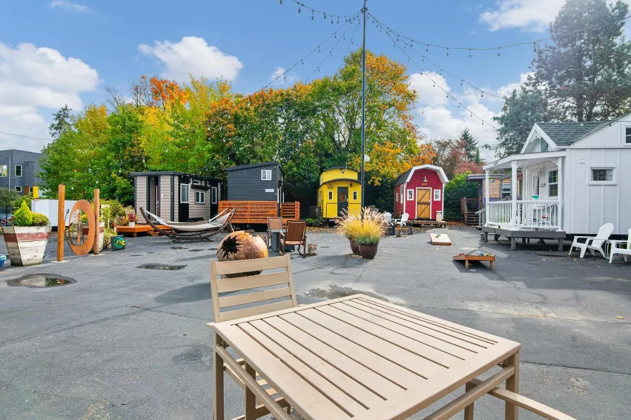Tiny Digs - Hotel Of Tiny Houses Portland