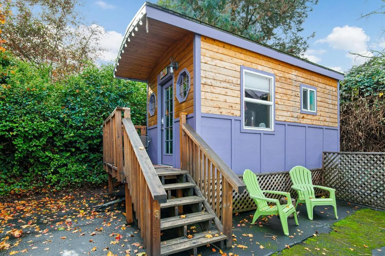 Tiny Digs - Hotel Of Tiny Houses Portland